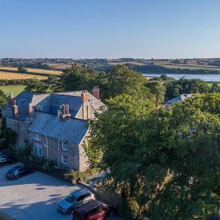 Trewornan Manor Bed and Breakfast Wadebridge Buitenkant foto