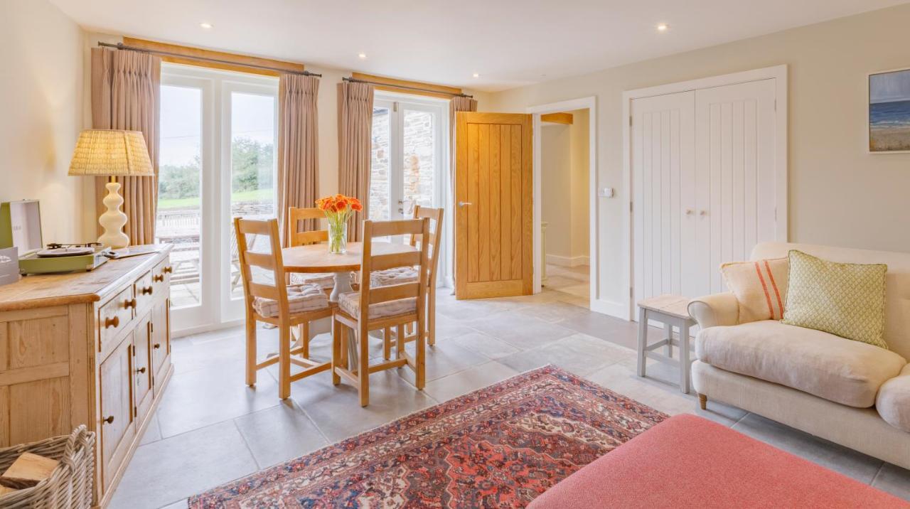 Trewornan Manor Bed and Breakfast Wadebridge Buitenkant foto