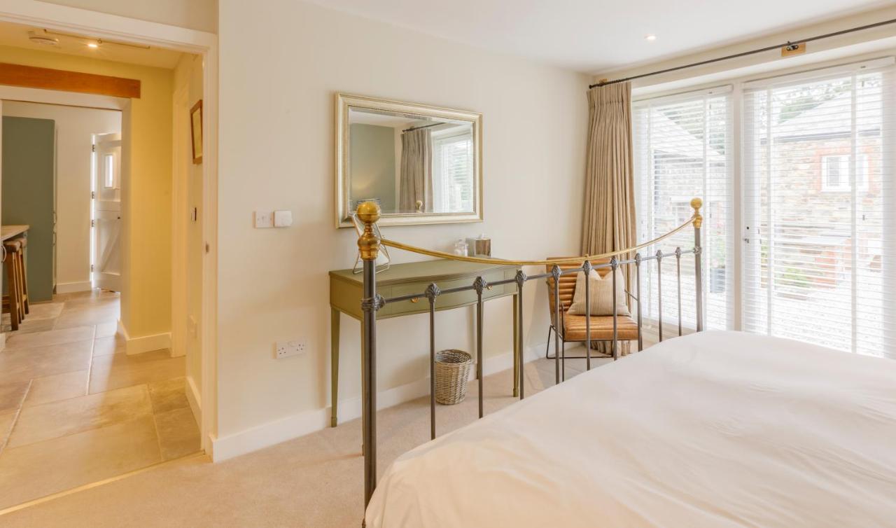 Trewornan Manor Bed and Breakfast Wadebridge Buitenkant foto