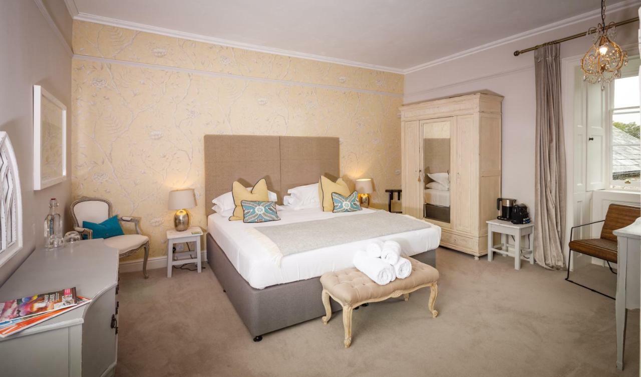 Trewornan Manor Bed and Breakfast Wadebridge Buitenkant foto