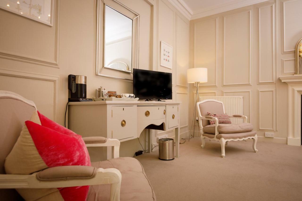 Trewornan Manor Bed and Breakfast Wadebridge Buitenkant foto