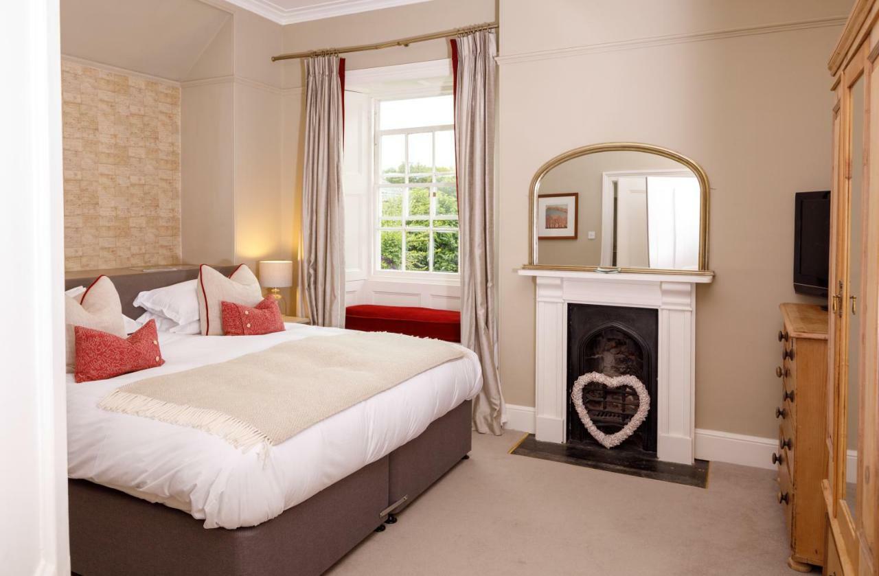 Trewornan Manor Bed and Breakfast Wadebridge Buitenkant foto