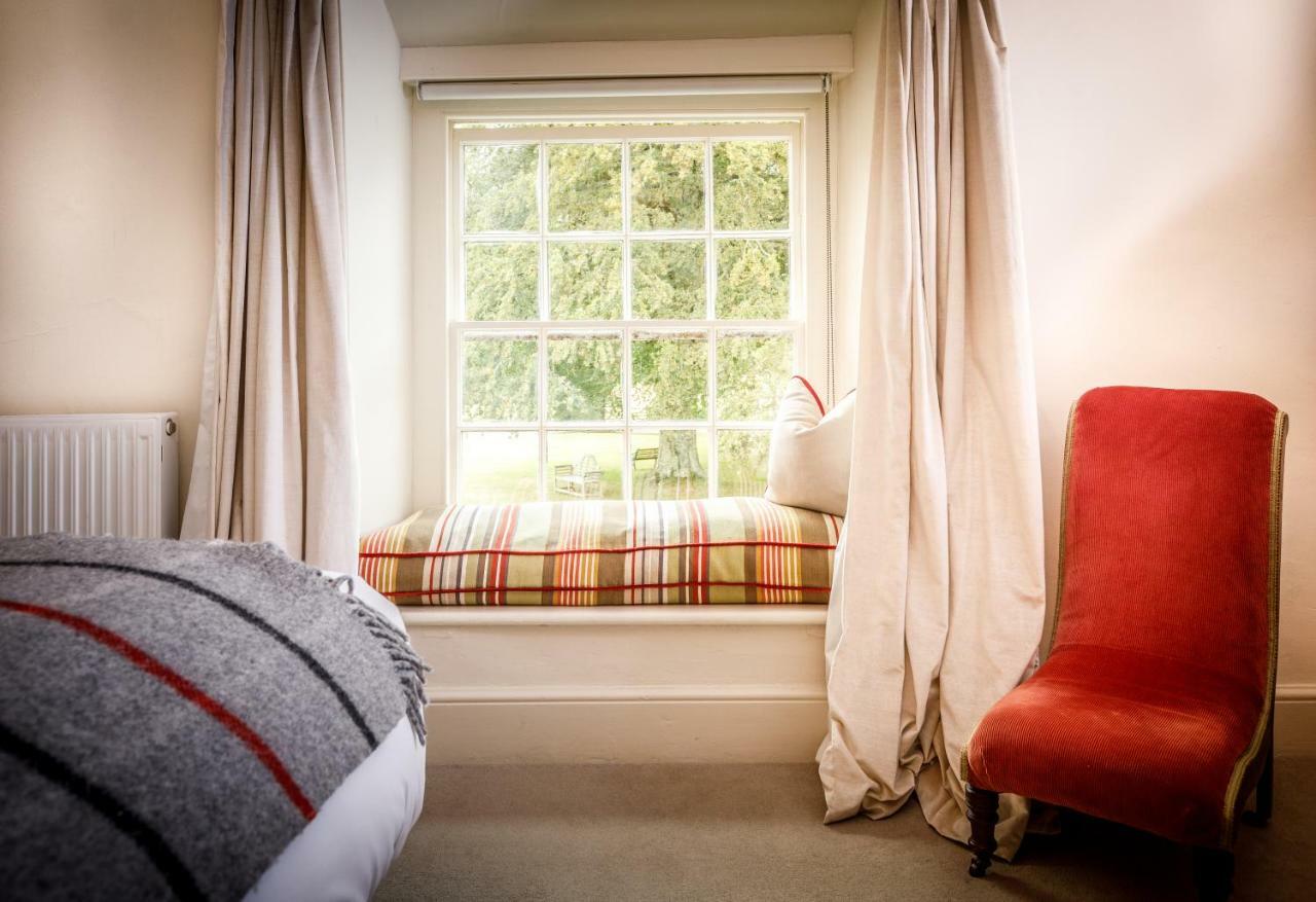 Trewornan Manor Bed and Breakfast Wadebridge Buitenkant foto