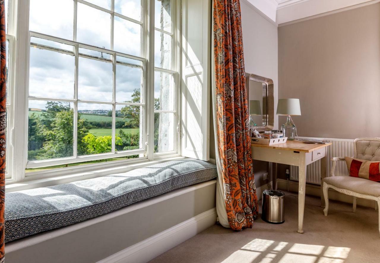 Trewornan Manor Bed and Breakfast Wadebridge Buitenkant foto